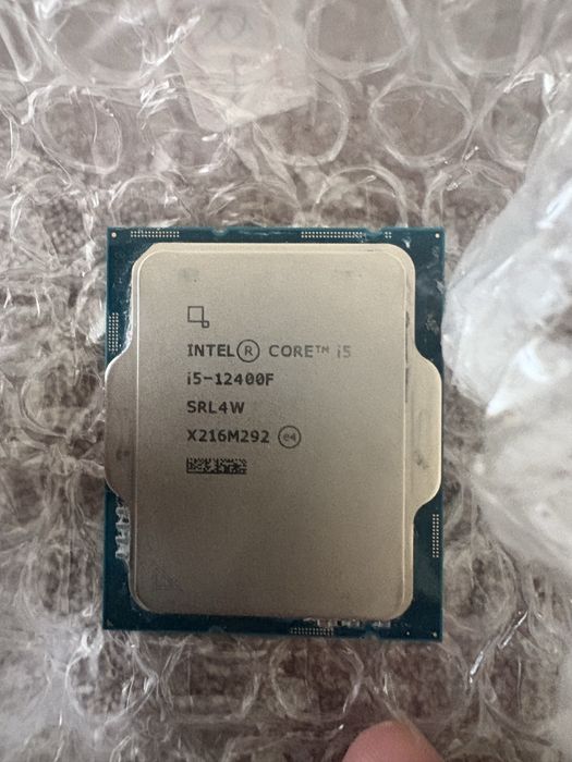 Процессор i5 - 12400f
