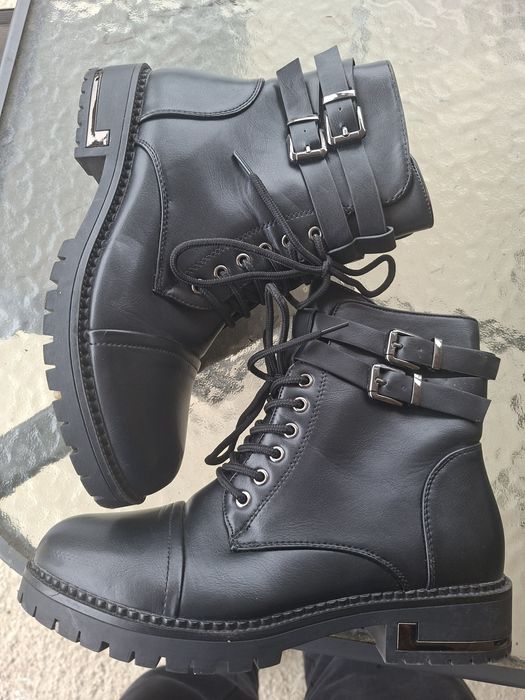 Bocanci dama moderni