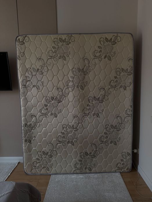 Отдам матрас бесплатно