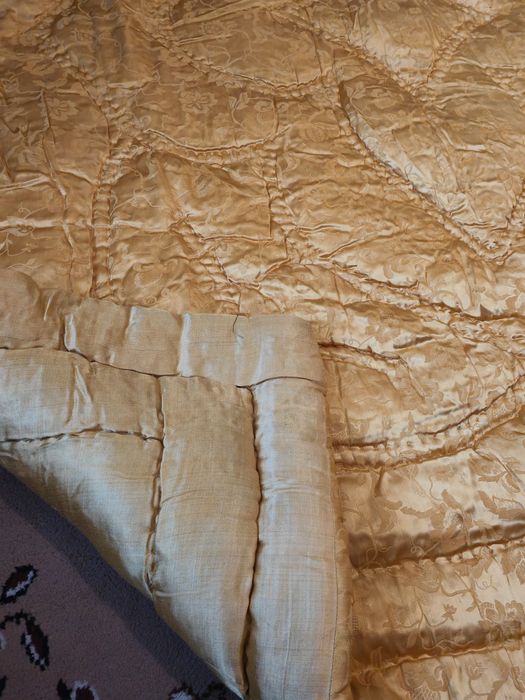 Plapuma umpluta cu lana  cu 2 fete, 200cm*165cm