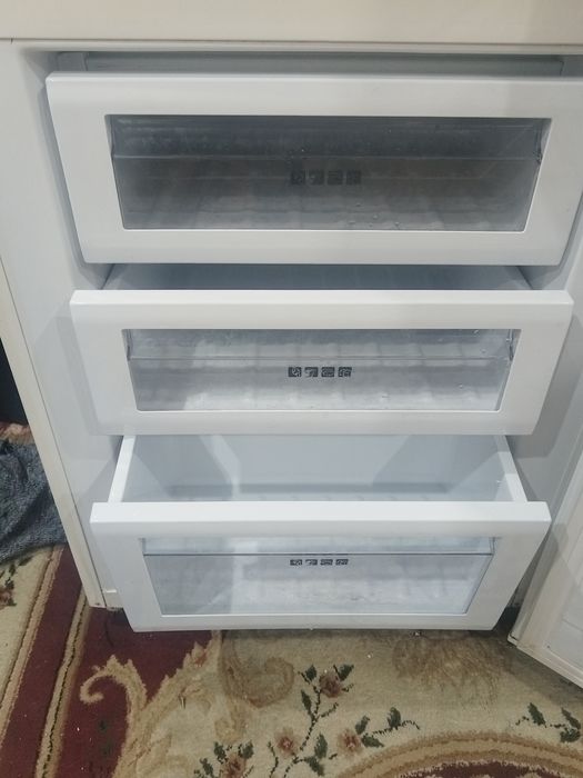 Холодильник Samsung