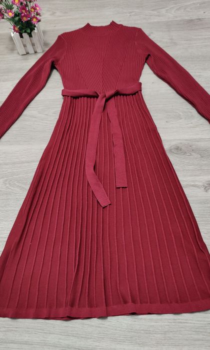 Rochiță  midi tricotată culoarea burgundy