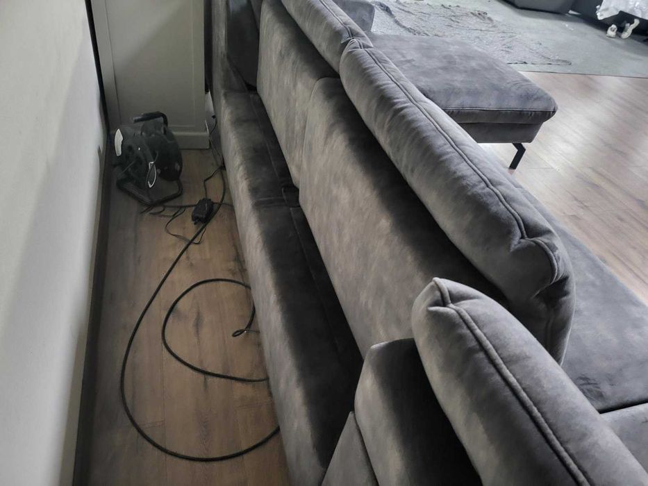 Голям сив П образен ъглов диван от плат с ел. лежанка "LS701521"