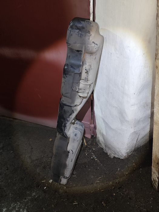 Топливный бак Рено твинго