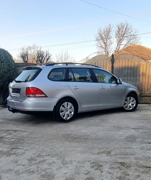 Vând Volkswagen Golf V