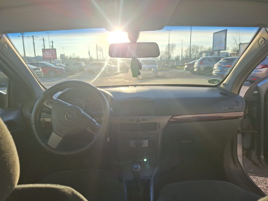 Opel Astra H 1,6 benzina