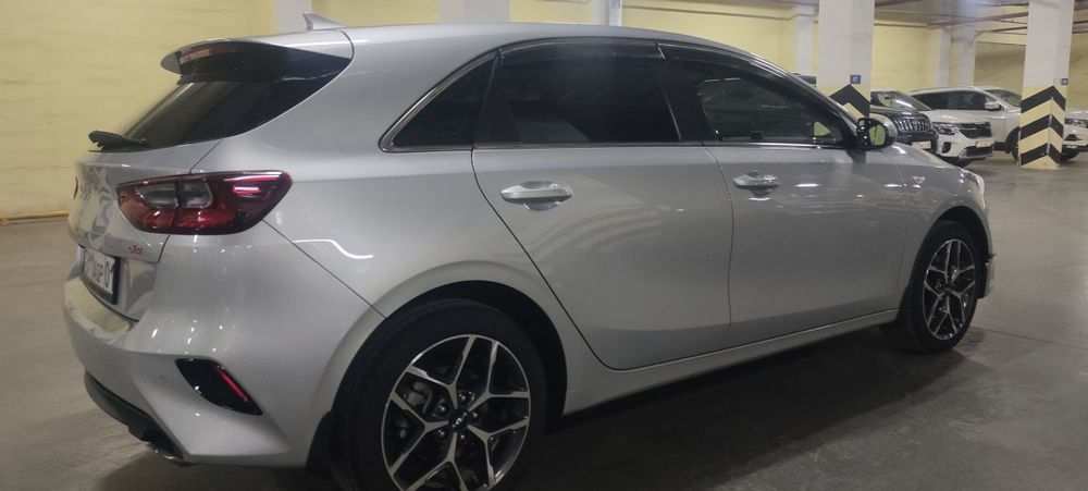 Продам автомобиль Кия Сид