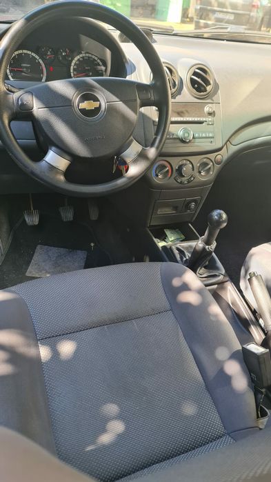 Vând Chevrolet Aveo