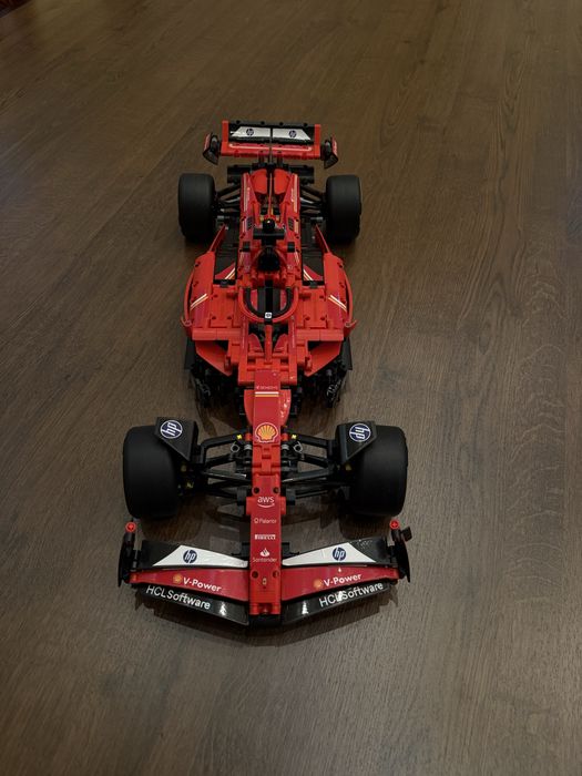 Lego фигурка FERRARI SF-24
