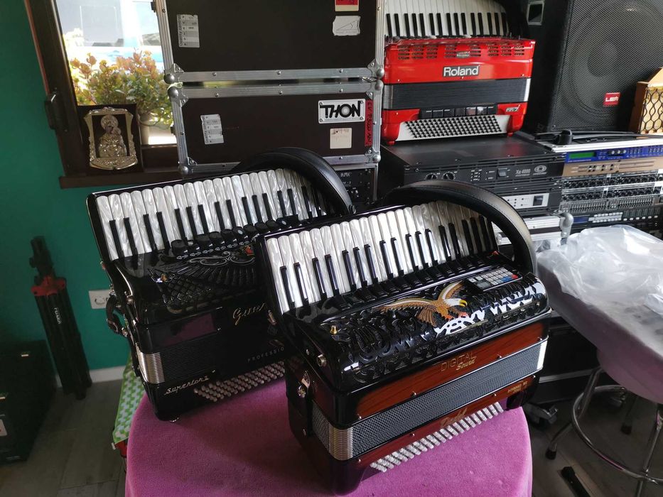 Acordeone Usoare Midi La Comanda