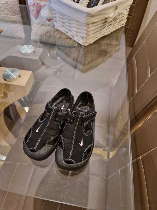NIKE сандалетки с затворени пръсти