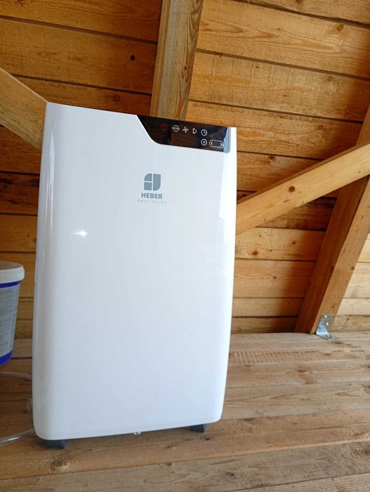 Vând aparat de aer condiționat portabil Heber 9000 Btu folosit 2 doua ori dețin garanție și factura la el.