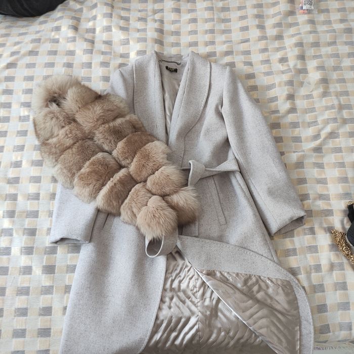 Продам пальто осеннее-зимнее