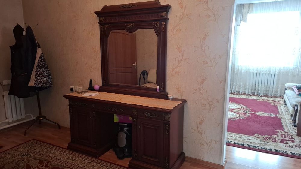 Срочно продам спальный гарнитур