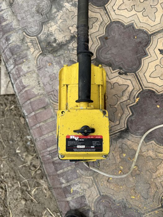 Вьбратор сотилади