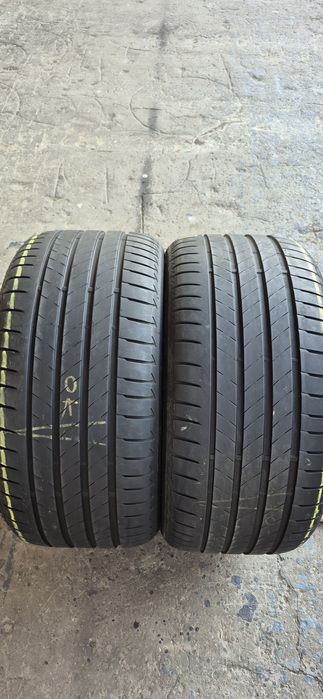 2 anvelope vara Bridgestone 285/35/20,dot 2022.Pretul este pe bucata.