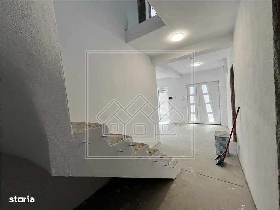Casa individula de vanzare, 4 camere, la cheie - Turnisor