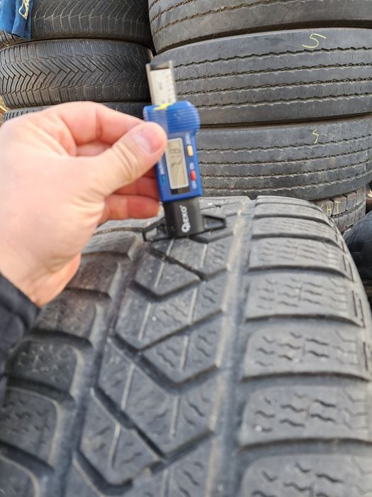 Anvelope de iarna 215-55r17 Pirelli