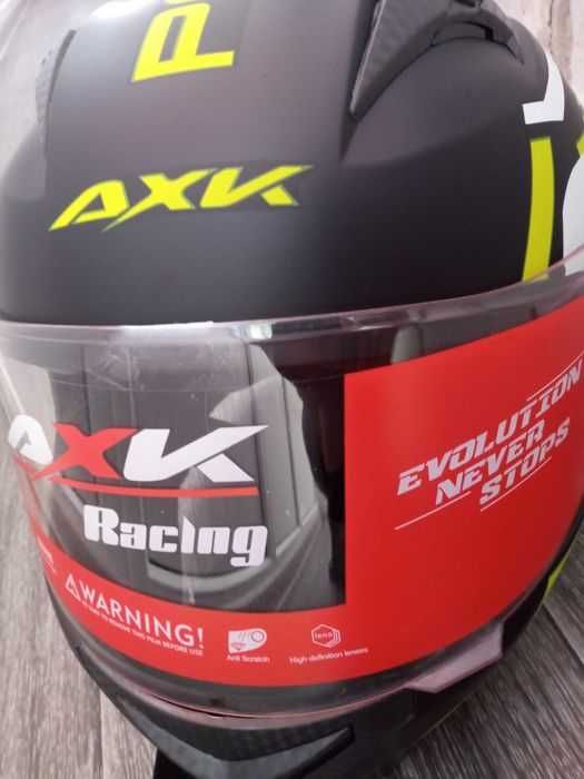 Мотошлем новый .