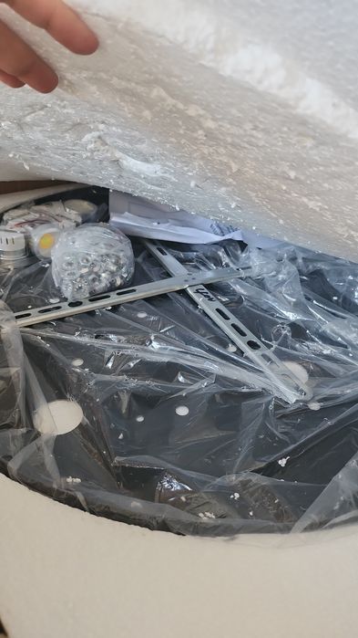 Люстра на лестничный пролёт