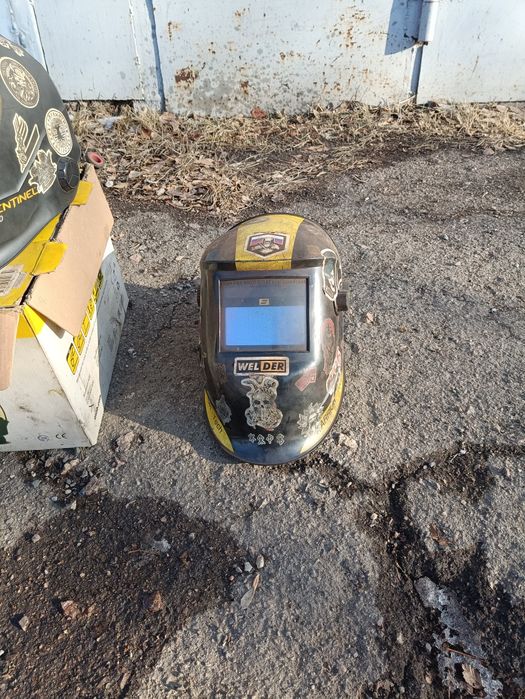 Сварочный маски  продам срочно