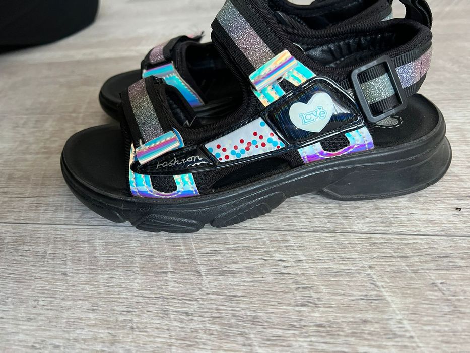 сандалии за 5000