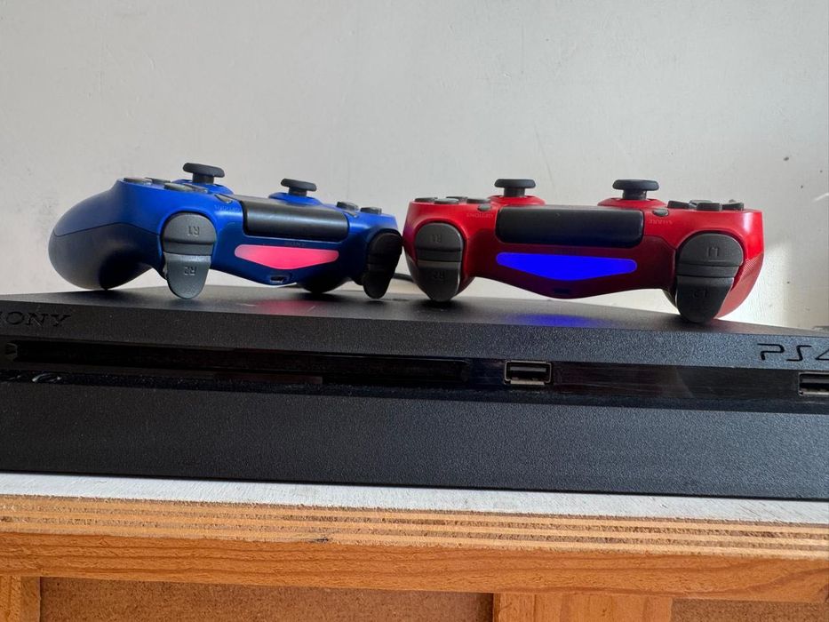 Sony Play Station 4 Slim