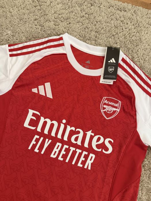 Tricou arsenal.