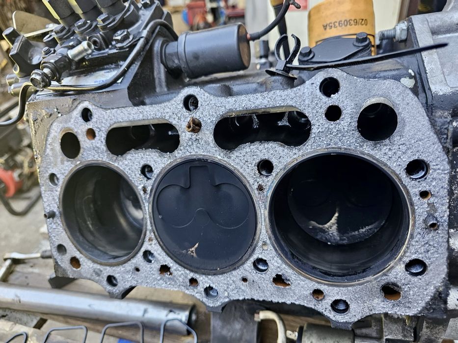 Service/ reparatii excavatoare / buldo / miniexcavatoare / Bobcat