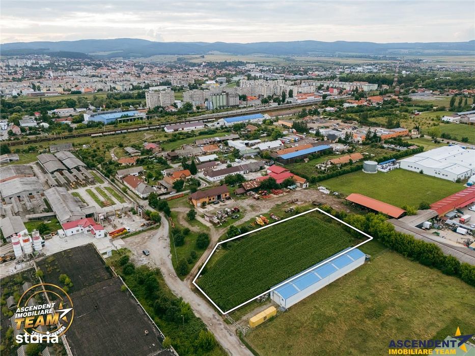 FILM! 4.600mp,aria industriala,utilitati aproape:hala,depozit,service