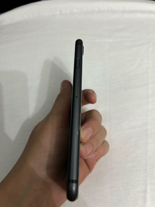 Iphone se2 karopkasi bor