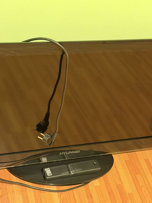 Vand televzor Hyundai in stare perfecta