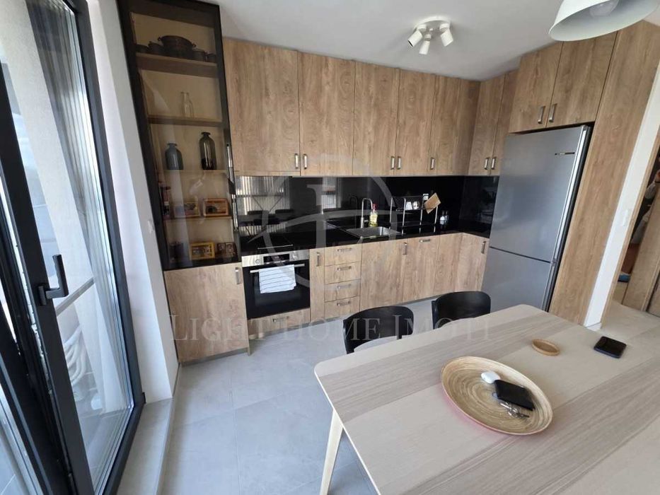 Продава се Тристаен апартамент в Пловдив, Христо Смирненски - 100 кв.м за 2270 €/кв.м - Снимка #4