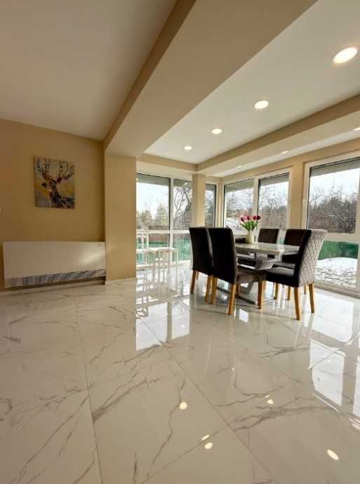 Продава се Къща в София, Център - 120 кв.м за 3750 €/кв.м - Снимка #1