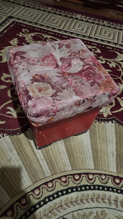 Диван мягкий удобный