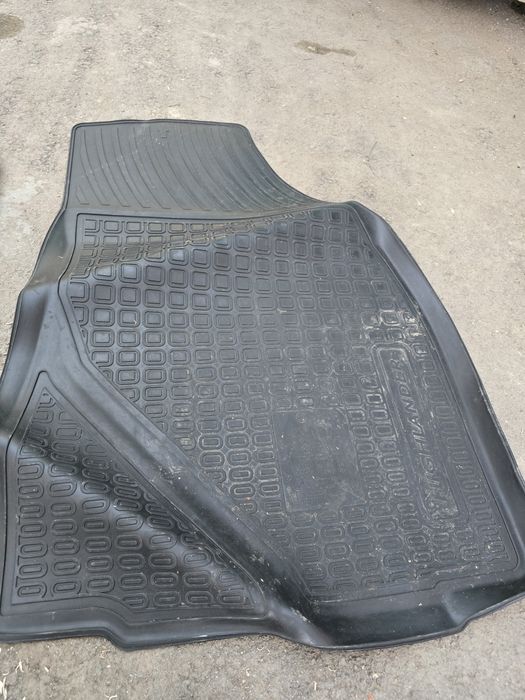 Полики Тойота Хайлендер 2014г