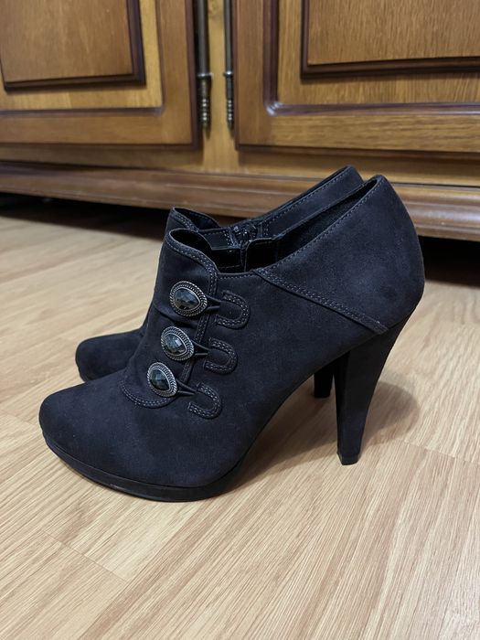 Botine cu toc Graceland