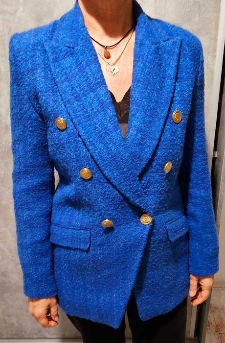 Синьо сако от букле