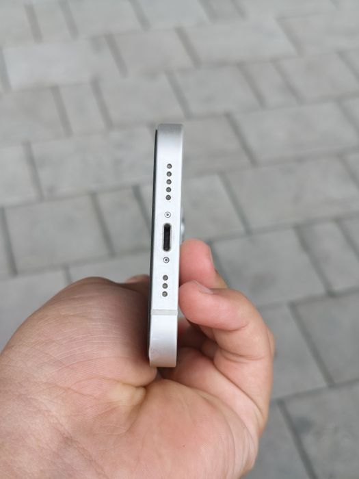 iPhone 13 white 256gb