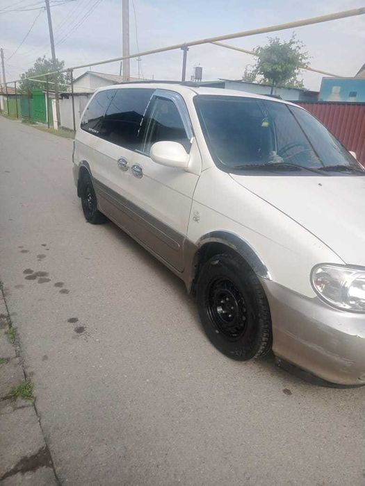 KIA Carnival в хорошем состоянии