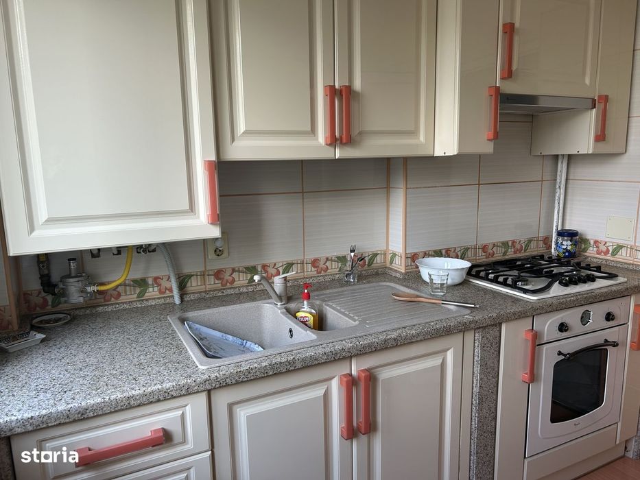 3 Camere,etaj 2 Centru