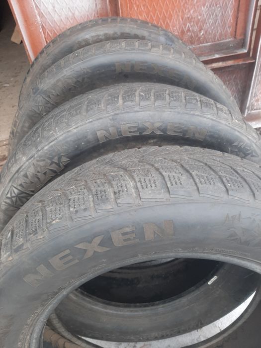 Продам шины 235/60/18 нексен