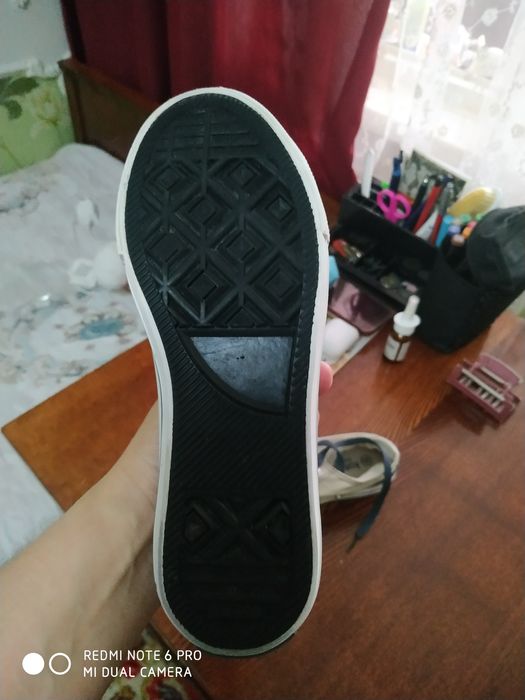 Кеды ,бежевого цвета