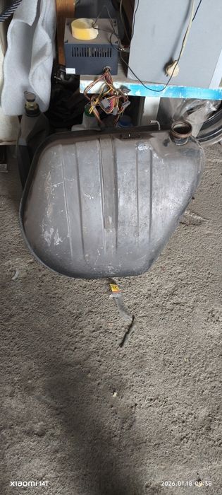 Бензобак от Жигули