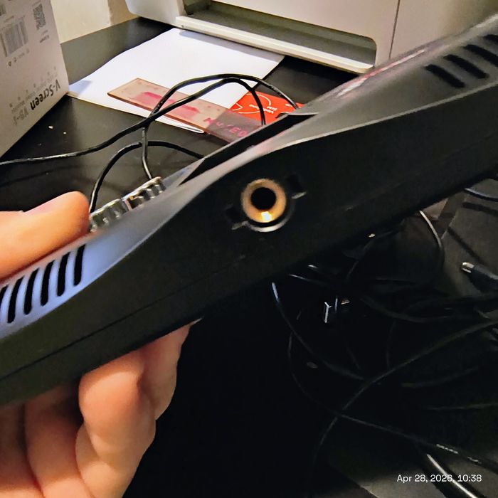 Vând monitor video  LCD Aputure  V-screen VS-1 de  7"