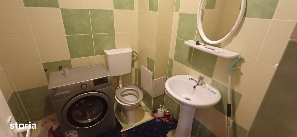 Vand apartament in Floresti