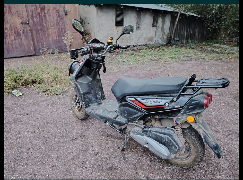 Продаю скутер Viper 150