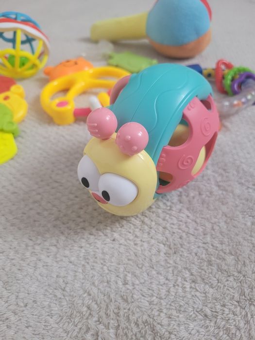 Jucarii zornaitiare si pentru dentitie