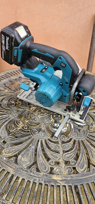 circular makita DHS680 brushless