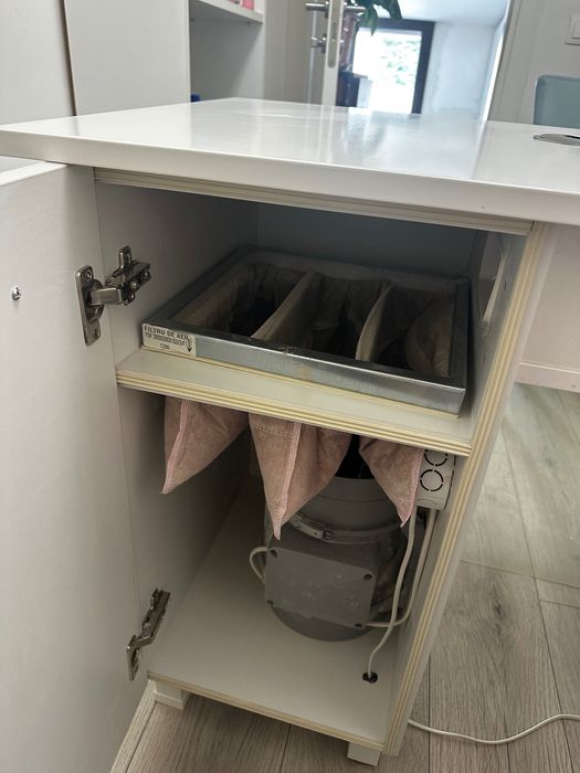 Vand masa manichiura, 5 sertare, aspirator incorporat